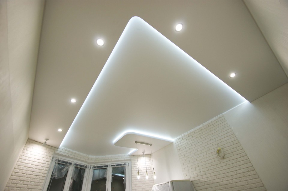 Заказать парящие натяжные потолки в г. Краснокаменск